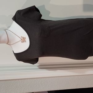 Stretchy dark grey scoop neck pocket T